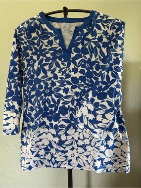 Charter Club Blue & White Floral Split-Neck Top M 3/4 sleeves
